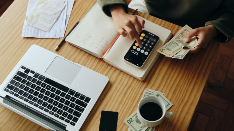Descubra com Teciomar Ábila estratégias para controlar seu dinheiro e fazer investimentos seguros e eficazes.