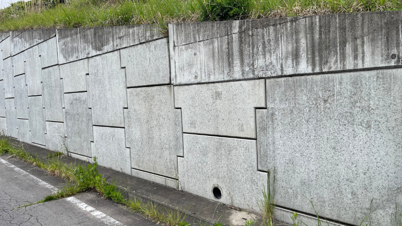 Análise dos principais elementos que afetam a eficiência acústica de paredes de blocos de concreto em ambientes residenciais, elaborada para Valderci Malagosini Machado.