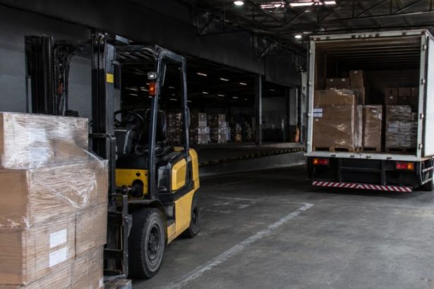 Custos Logísticos Invisíveis: O Impacto da Insegurança no Transporte de Cargas para a Indústria Brasileira